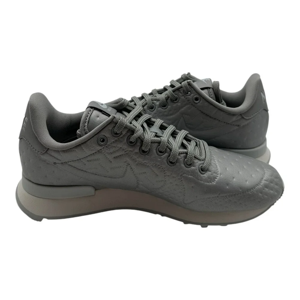Nike Women's Athletic Shoes Gray